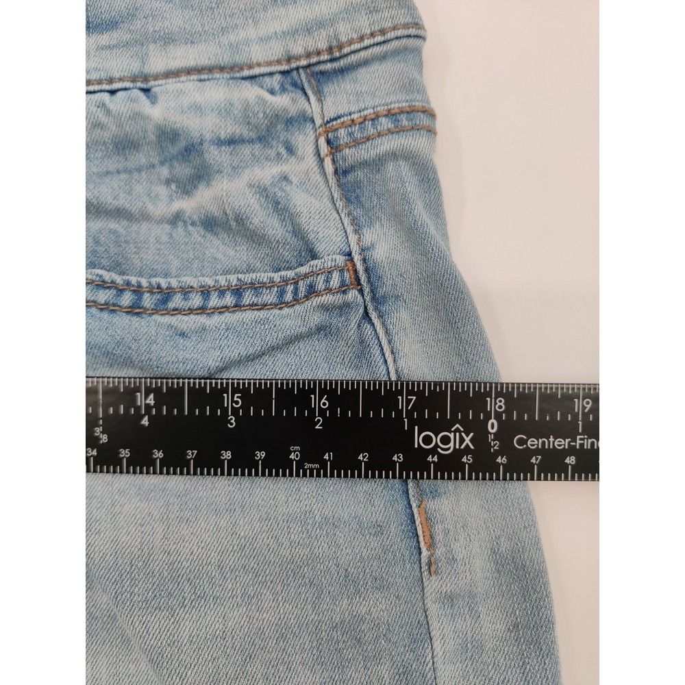 SO‎ High Rise Mom Jeans Light Wash Blue Tapered Leg Denim Size 15/32W - Picture 7 of 11